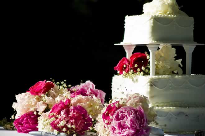 11 Ways to Save Money on Your Cake