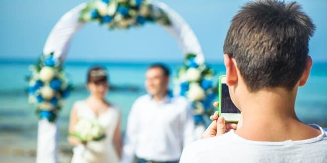 Cell Phone Etiquette for a Vow Renewal Ceremony