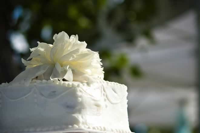 How can we save money on our vow renewal cake?