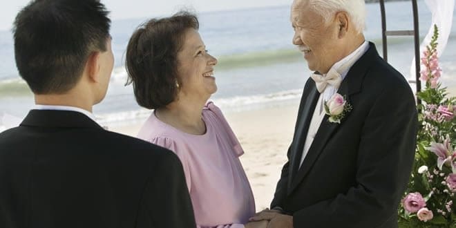 How to Organize a 50th Wedding Anniversary Vow Renewal Ceremony