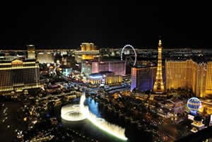 Mini Moon to Las Vegas for Your Vow Renewal