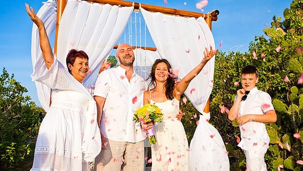 How to Choose the Perfect Location for Your Vow Renewal