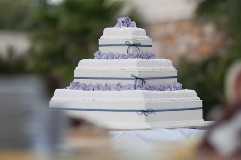 square vow renewal cake 1 idostill s - 13 Square Vow Renewal Cakes Ideal for Modern Couples