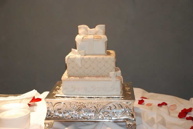 square vow renewal cake 10 idostill s - 13 Square Vow Renewal Cakes Ideal for Modern Couples