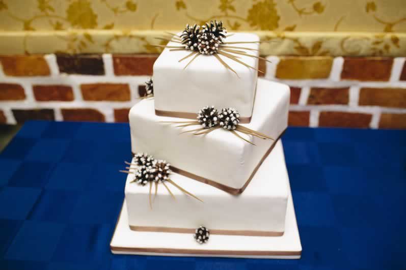 square vow renewal cake 8 idostill s - 13 Square Vow Renewal Cakes Ideal for Modern Couples