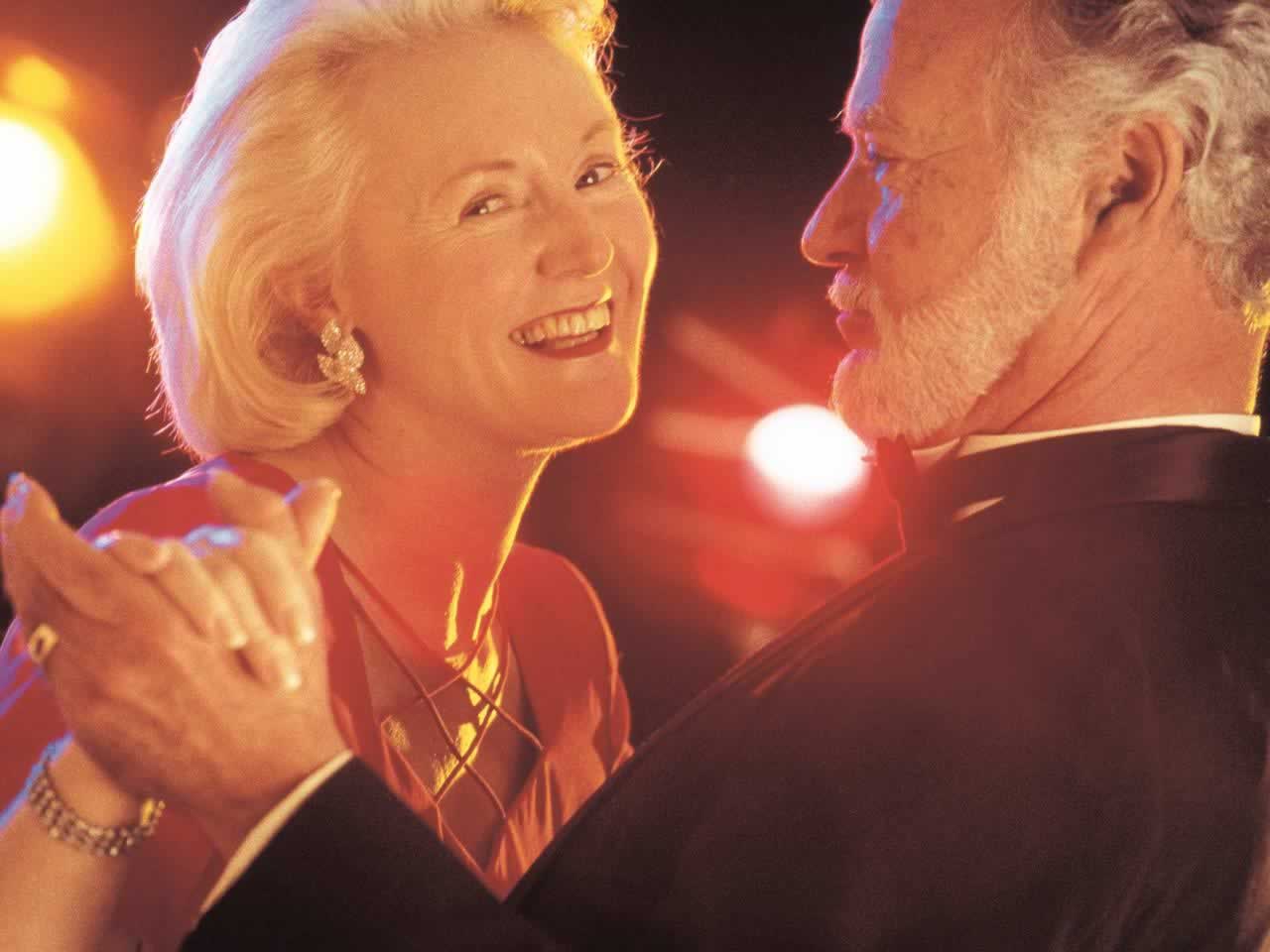 50th-anniversary-vow-renewal Golden Jubilee Celebration: Wedding Renewal Ideas for Your 50th Anniversary