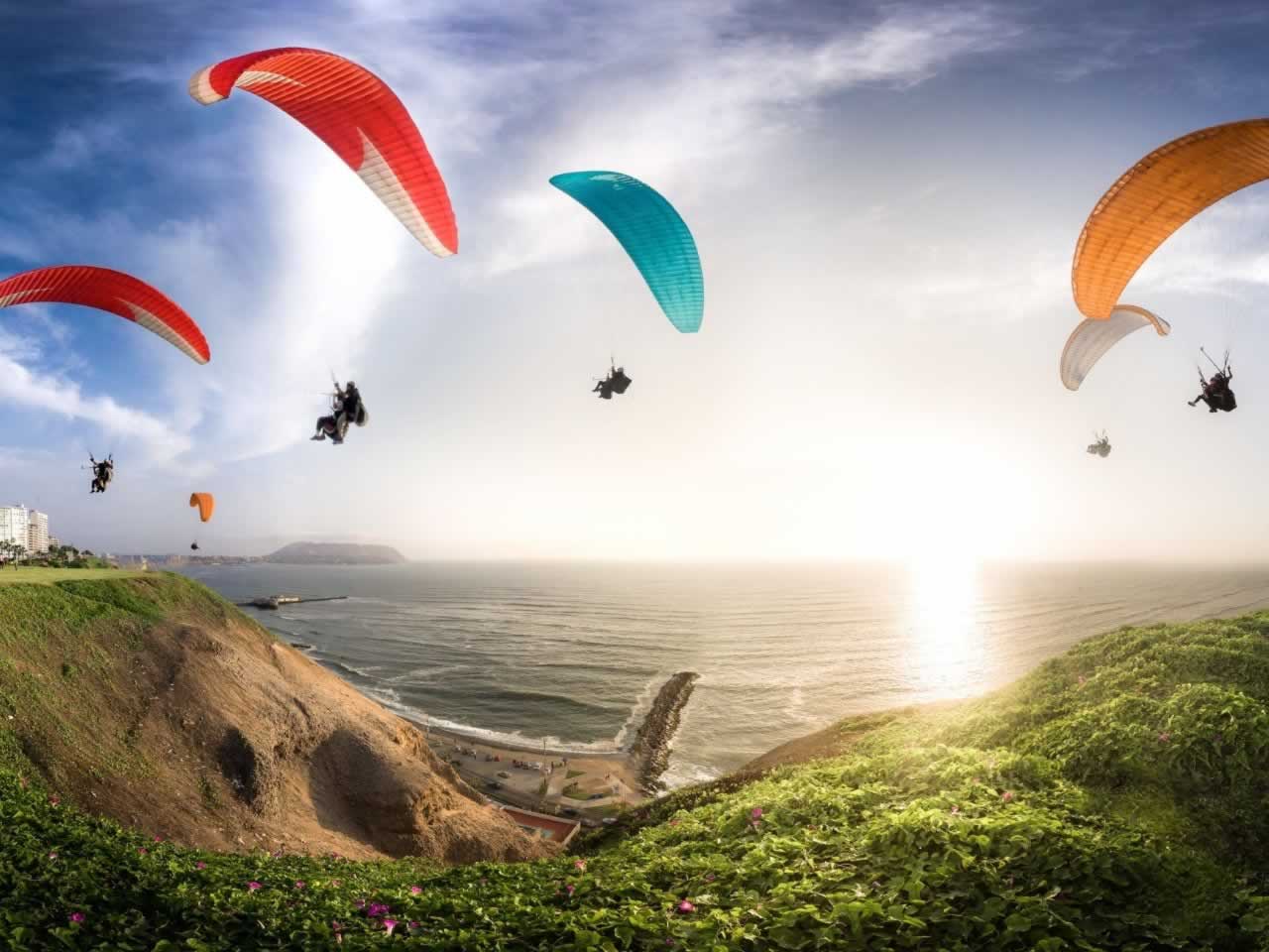 Paragliding in Peru