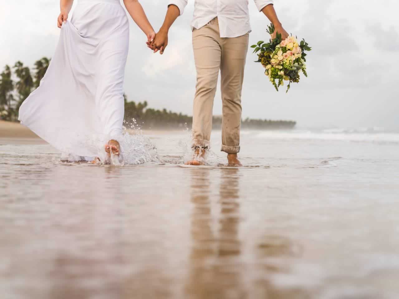 idostill-5th-anniversary-vow-renewal Celebrating Half a Decade of Love: Wedding Renewal Ideas for Your 5th Anniversary