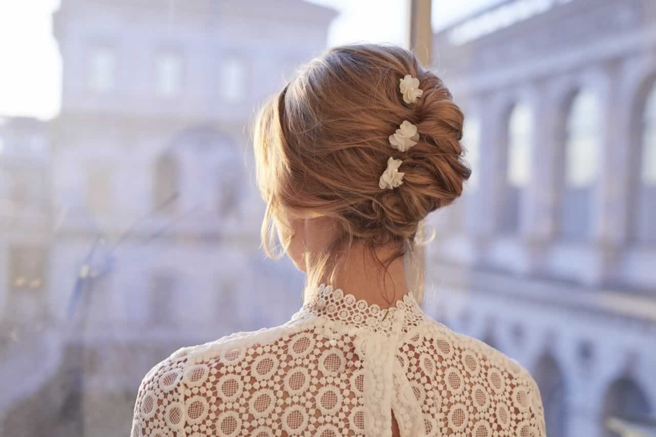 Gorgeous Hair Ideas for Vow Renewals: Styles That Complement Your Look