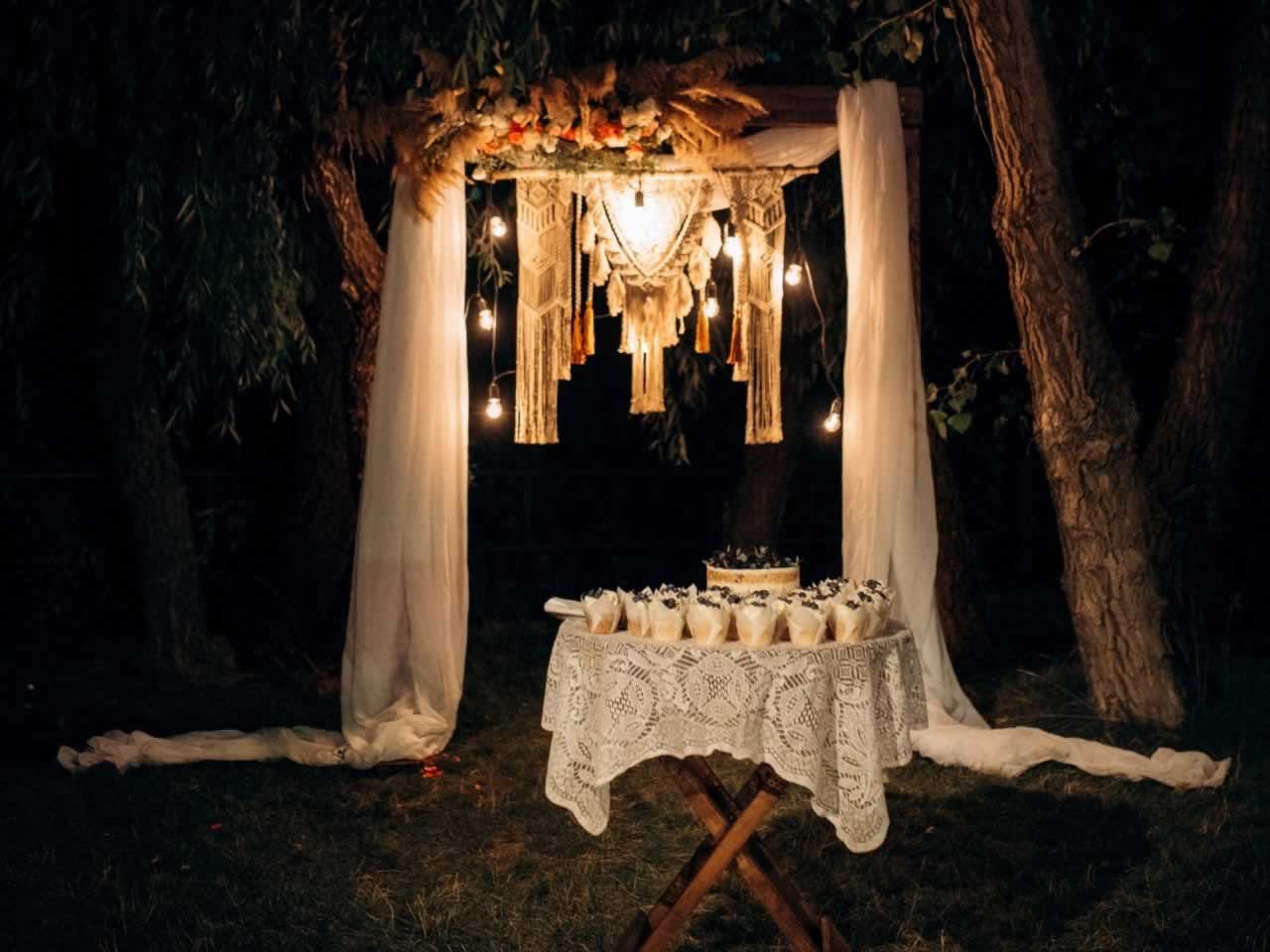 backyard-wedding-budget-friendly-s