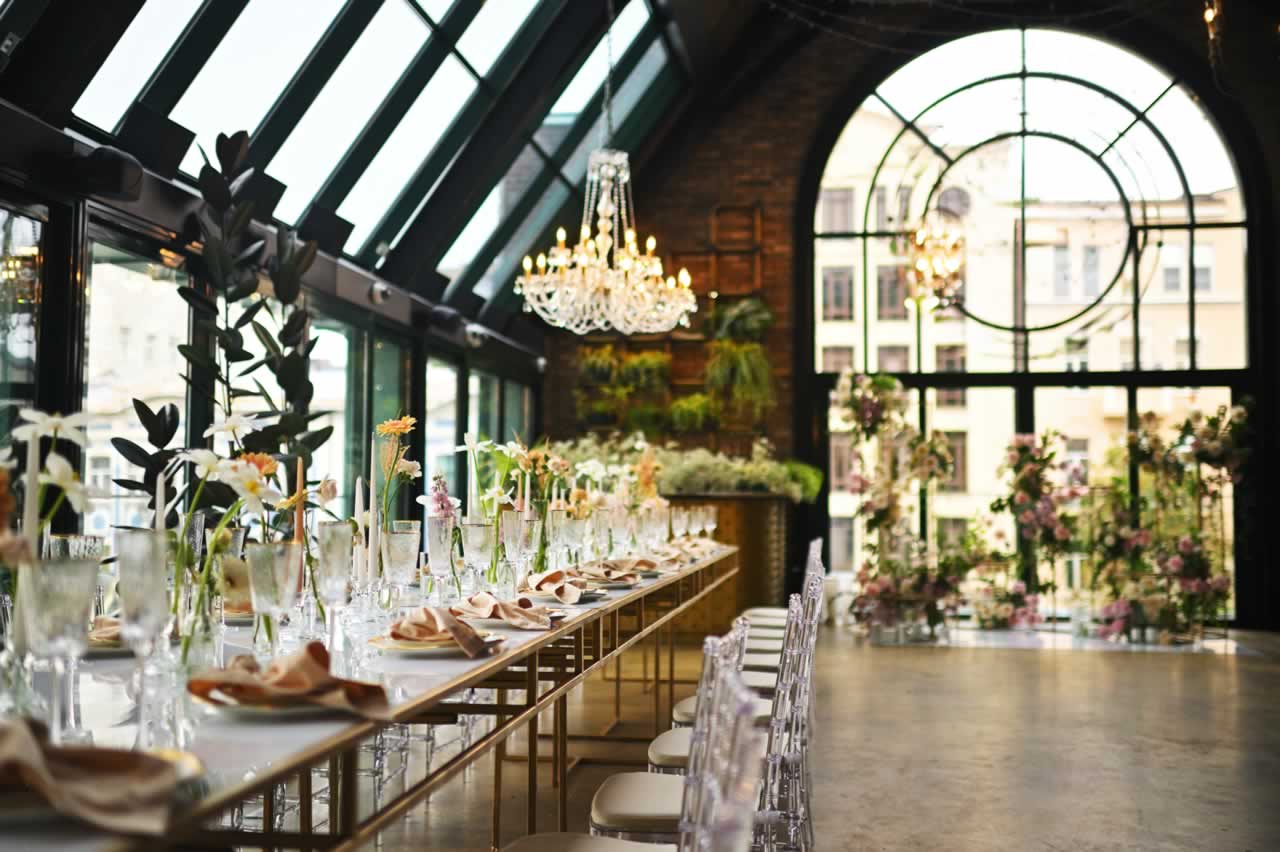 beautiful-elegant-decor-of-flowers-and-elegant-ser-2024-03-08-23-18-14-utc-s City and Urban Venues: A Sophisticated and Stylish Vow Renewal Celebration