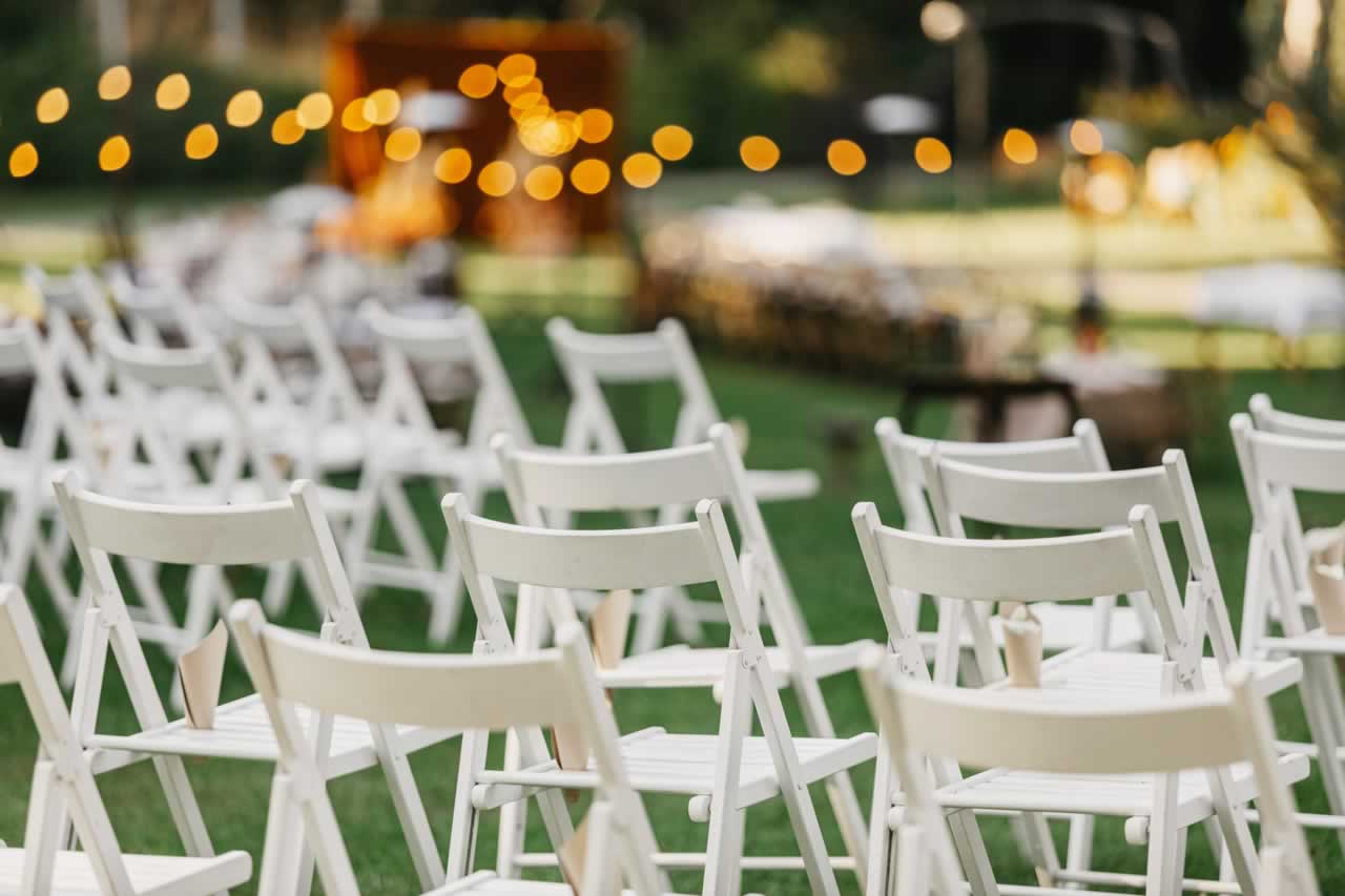 Outdoor Ceremony Tips for Your Vow Renewal: Weather Preparedness, Seating Arrangements, and Embracing Nature in Your Vows