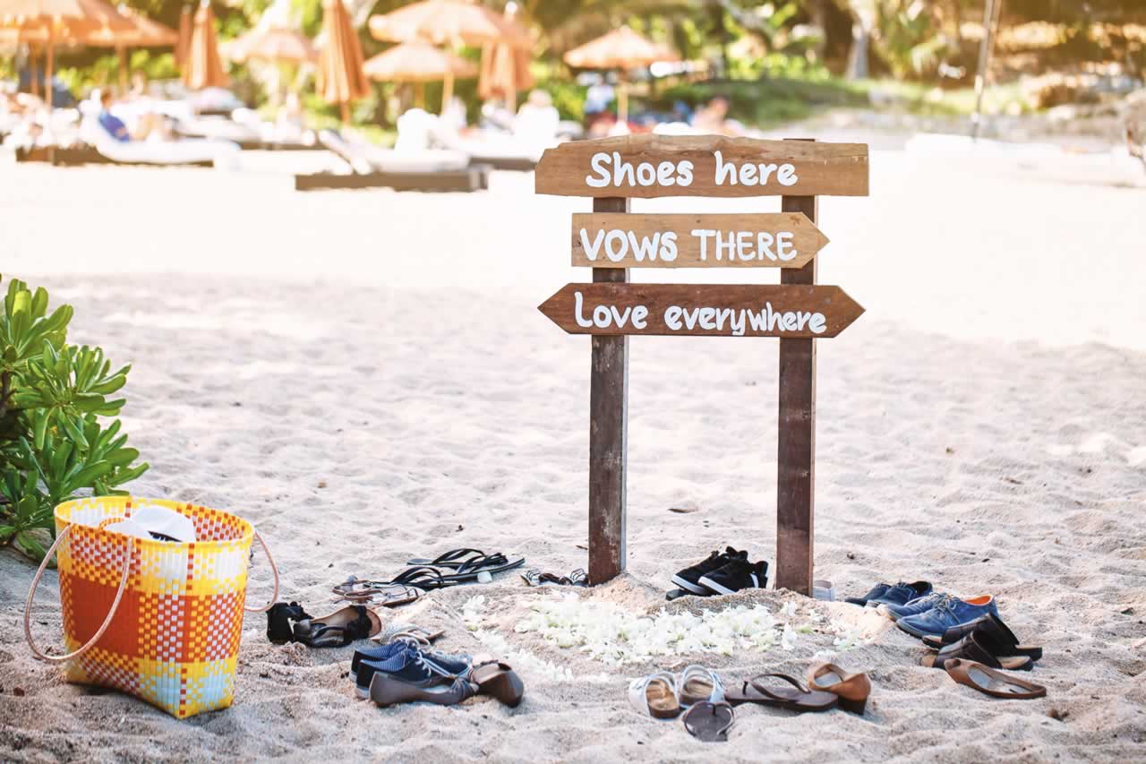 DIY Signage at the Beach